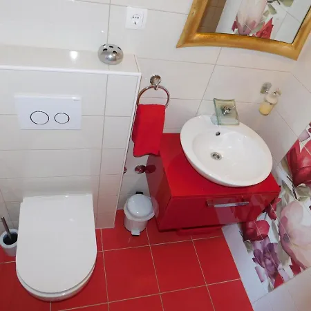 Appartement Renata - *